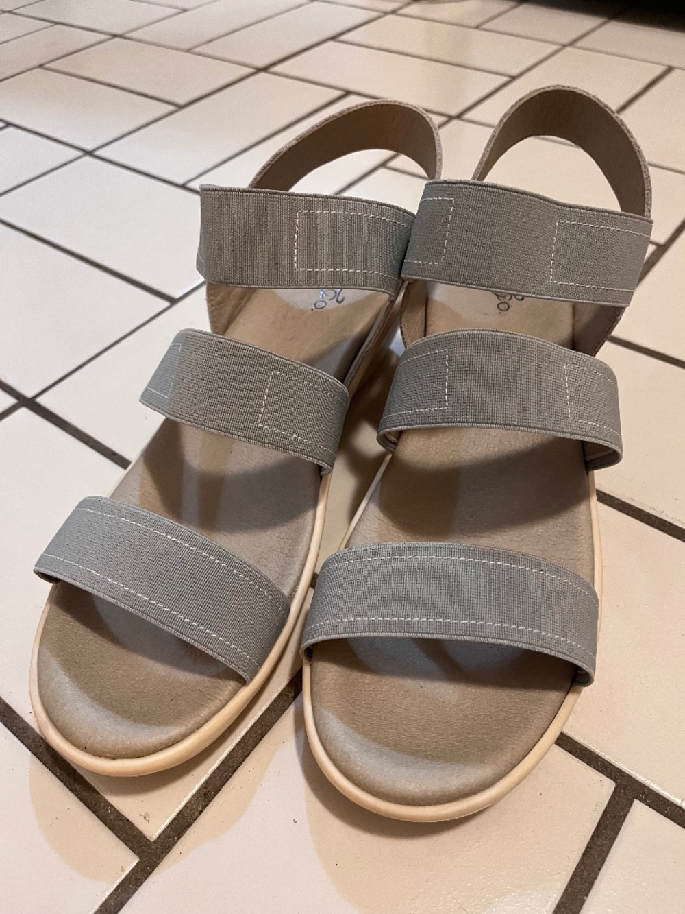 Bos. & Co. - Women’s Grey Sandals